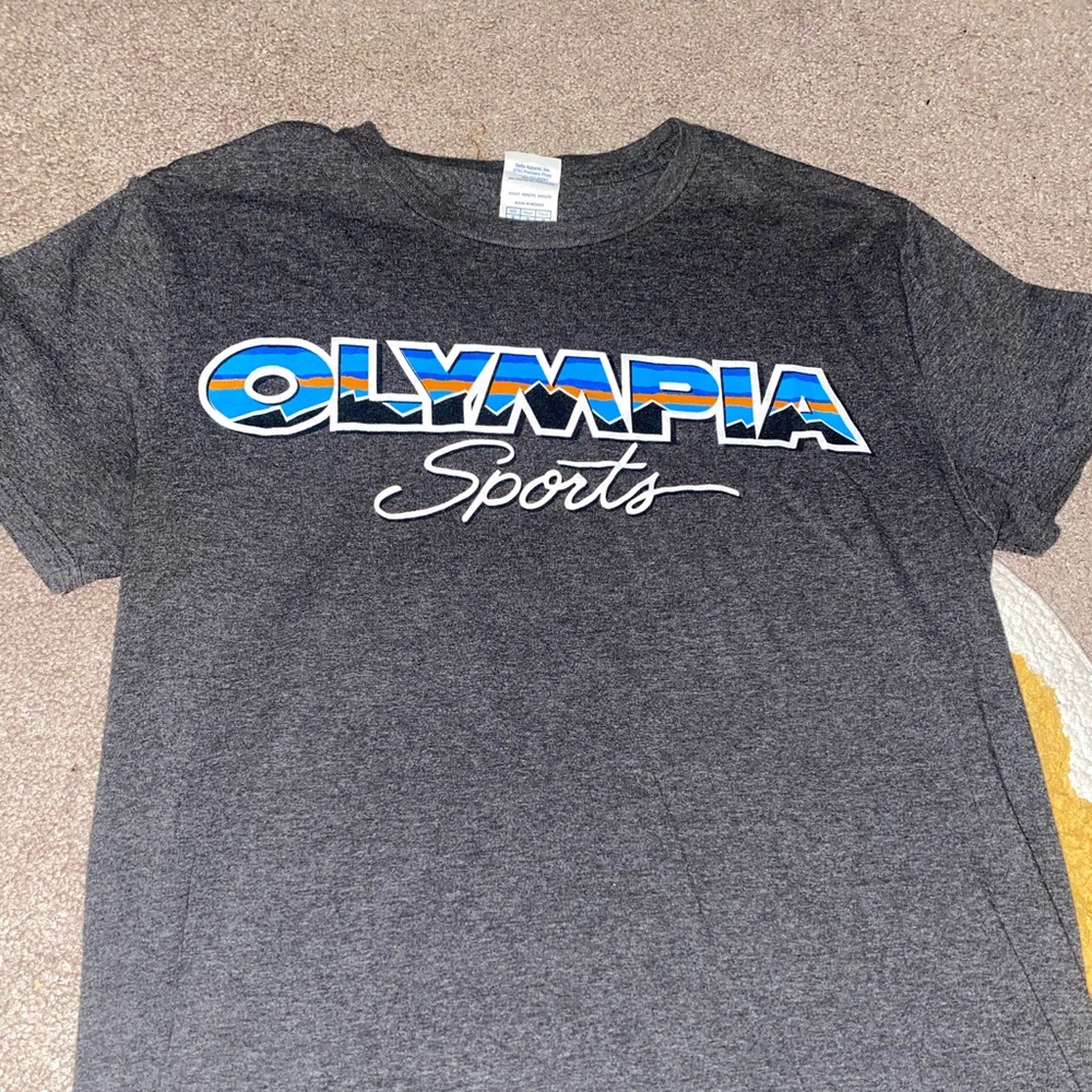 graphic t shirt - Picture 3 of 3